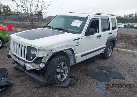 2010 Jeep Liberty Renegade z USA, uszkodzony, nr VIN 1J4PN3GK2AW177408